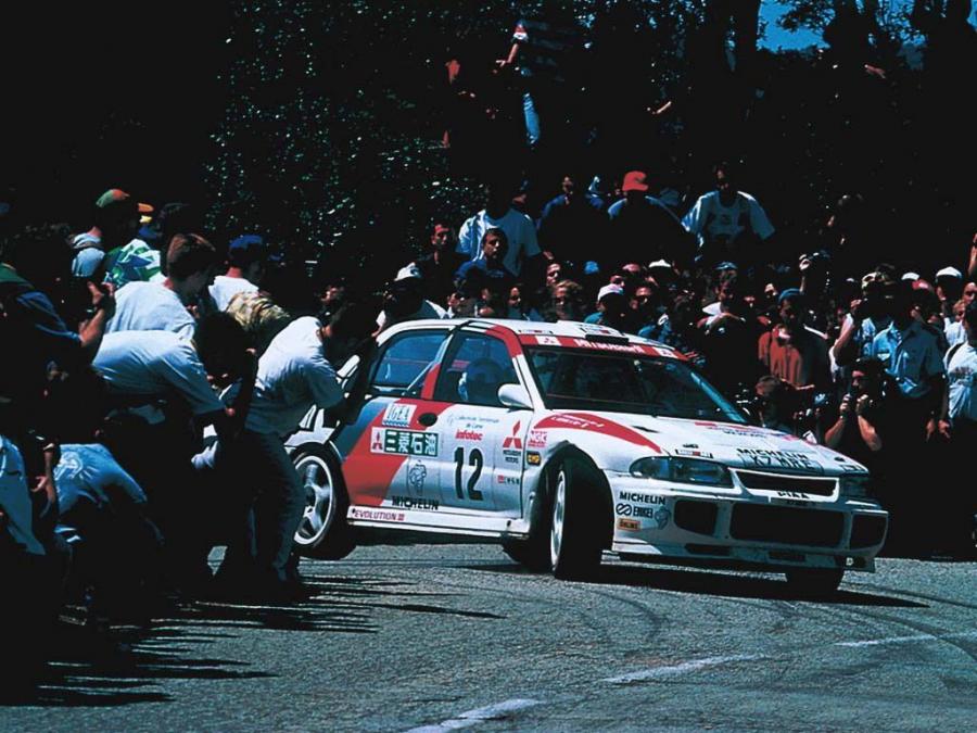  Mitsubishi Lancer Evolution II Rally 1994 года  (фото 2 из 4)